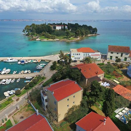 Apartmani Junto Preko Exteriör bild