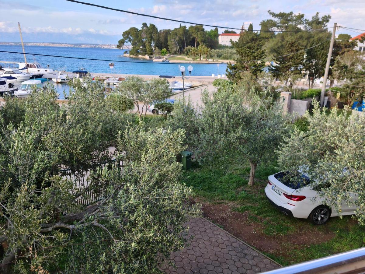 Apartmani Junto Preko Exteriör bild
