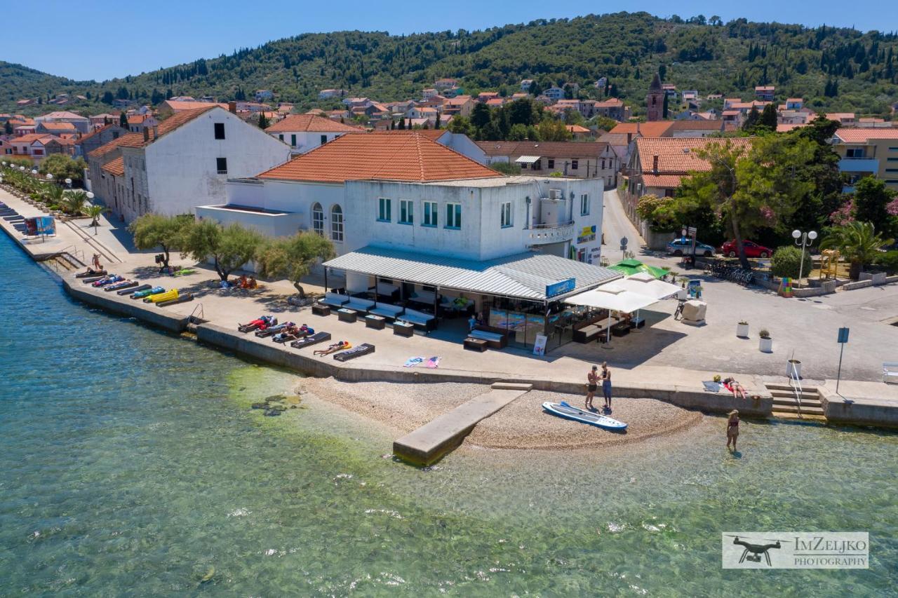 Apartmani Junto Preko Exteriör bild