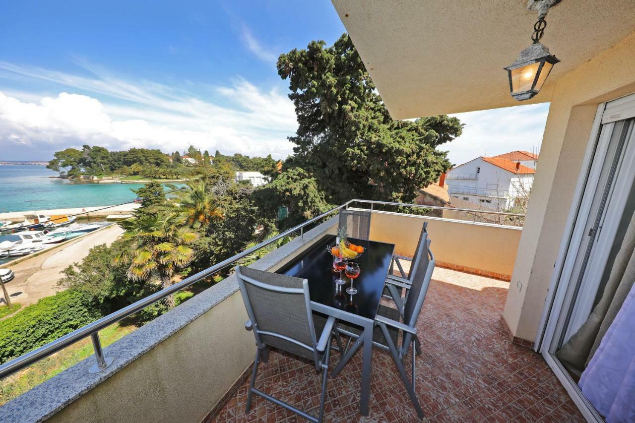Apartmani Junto Preko Exteriör bild